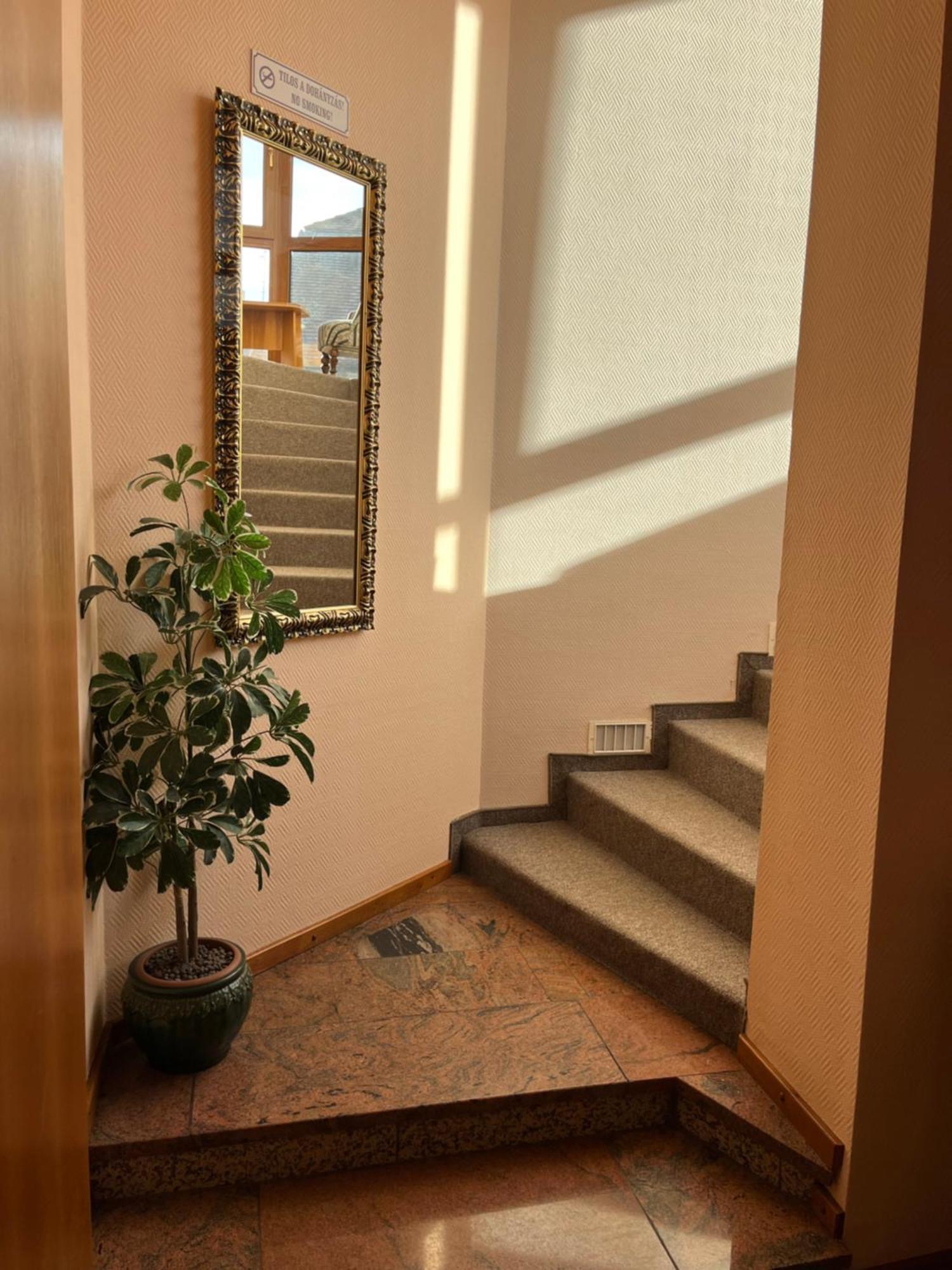 Wagner Vendegudvar Panzio Szombathely Exterior foto
